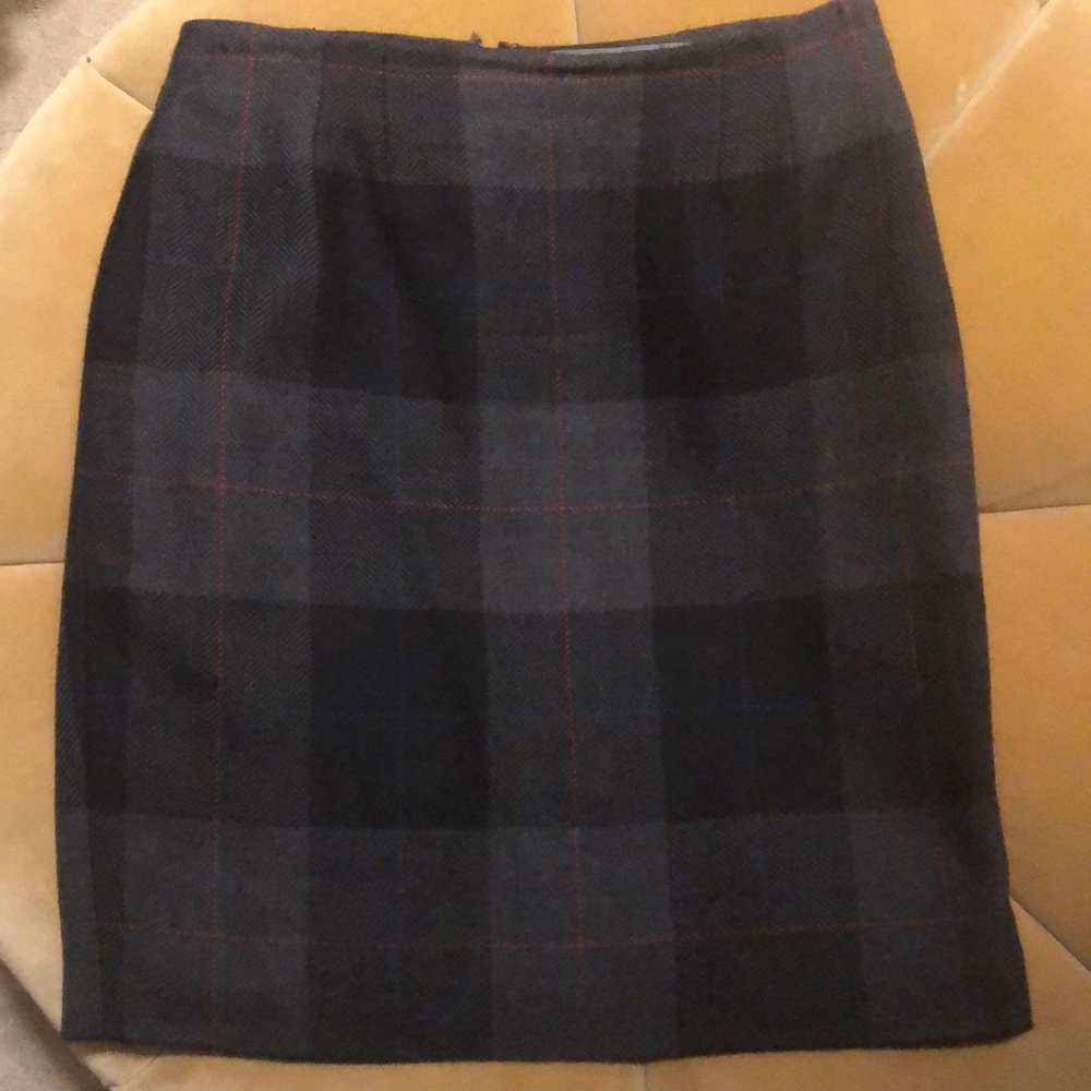 Ellen Tracy skirt. With sexy slid in the back